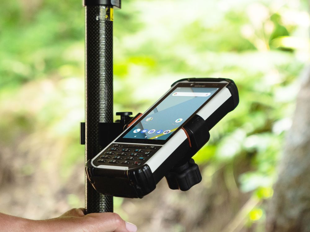 Nautiz X81 Rugged Handheld Pole Mount